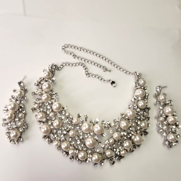 Vintage Statement Faux Pearl and Crystal Bib Necklace with Crystal Earrings - Picture 9 of 16